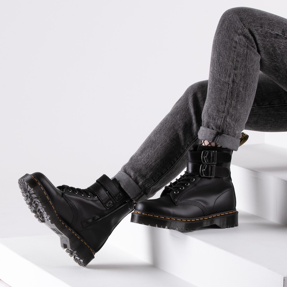 Dr Martens 1460 SMOOTH LEATHER BUCKLE BOOTS